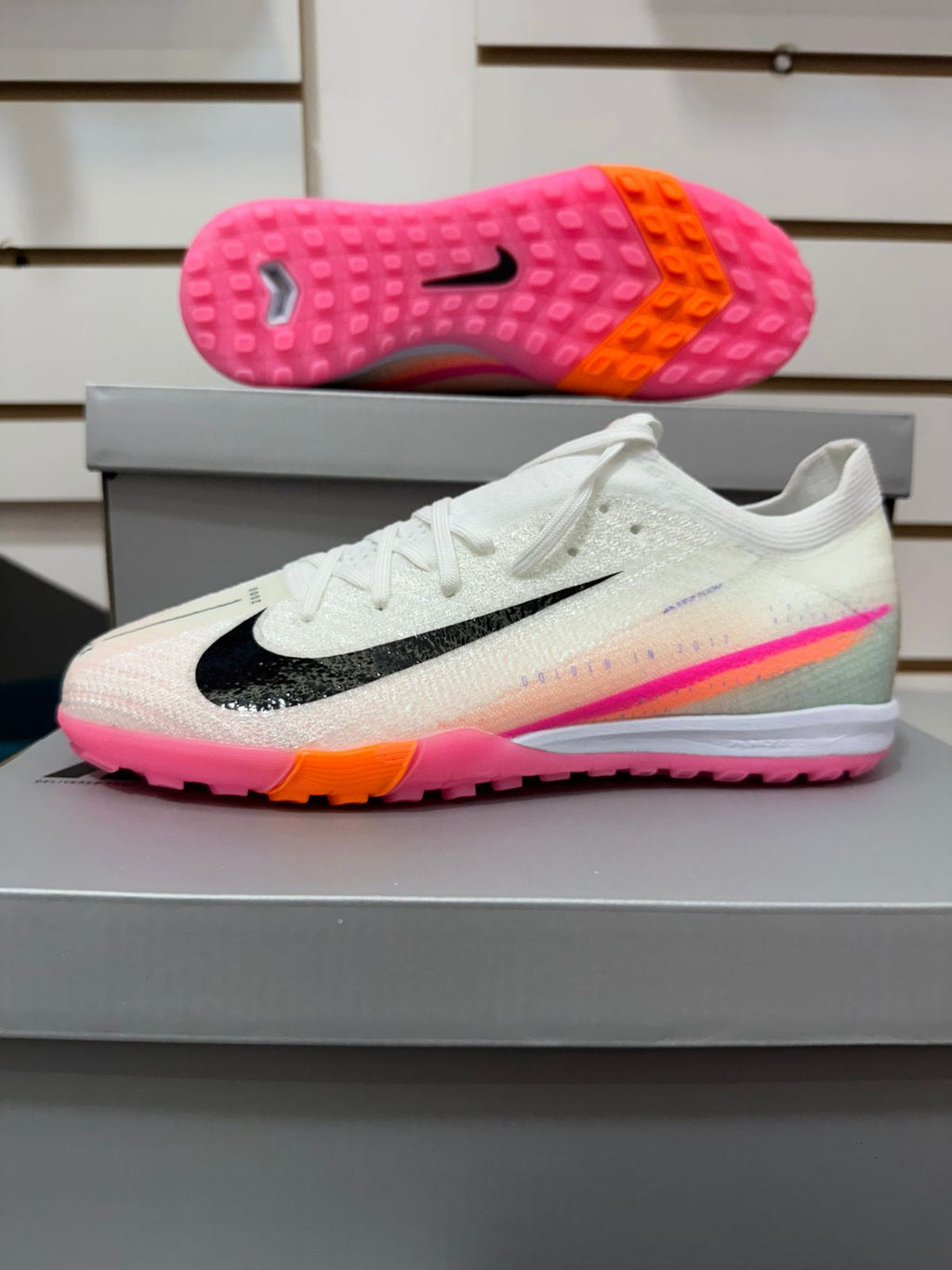 MICROS NIKE